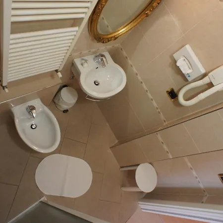 Elisir Hotel 4*