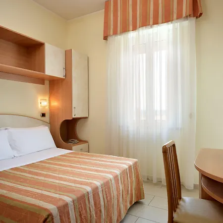 Elisir Hotel 4*