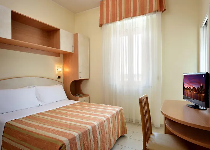 Elisir Hotel 4*